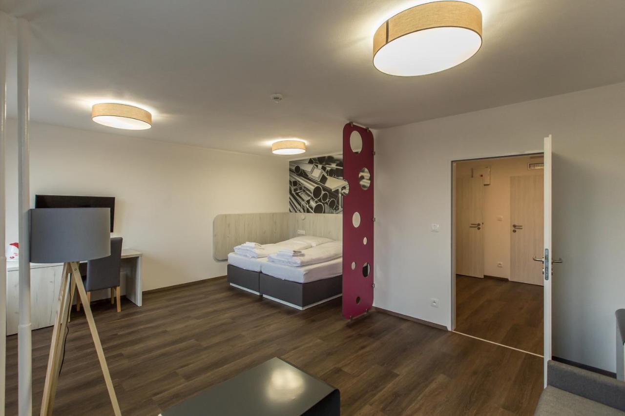 Hotel Garni Vsb اوسترافا المظهر الخارجي الصورة