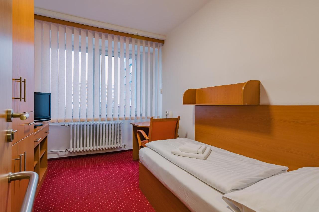 Hotel Garni Vsb اوسترافا المظهر الخارجي الصورة
