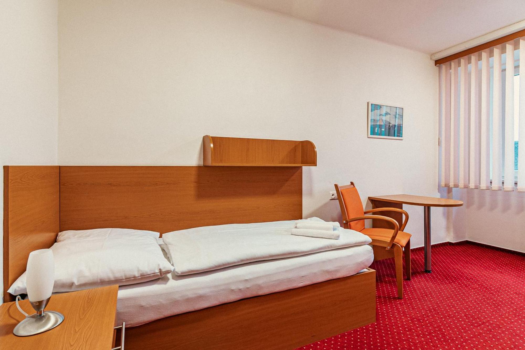 Hotel Garni Vsb اوسترافا المظهر الخارجي الصورة